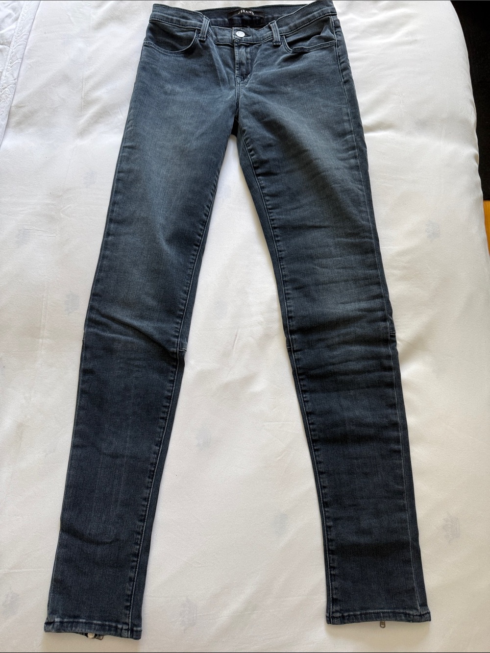 J Brand Women's Skinny Jeans in Dark Grey Wash